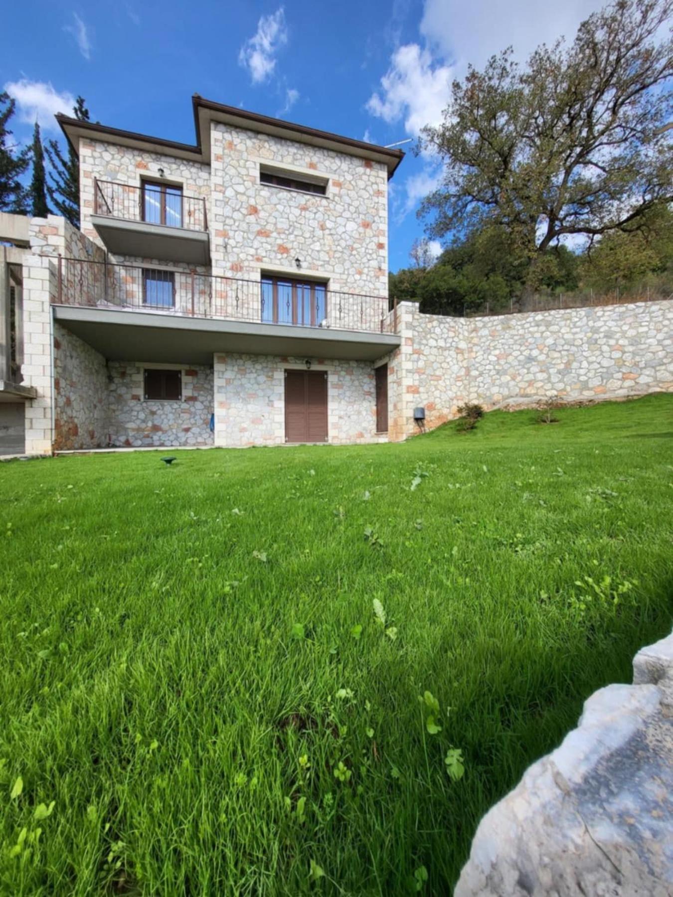 Τα Πέτρινα Στο Σκεπαστό Villa Kalavryta Dış mekan fotoğraf